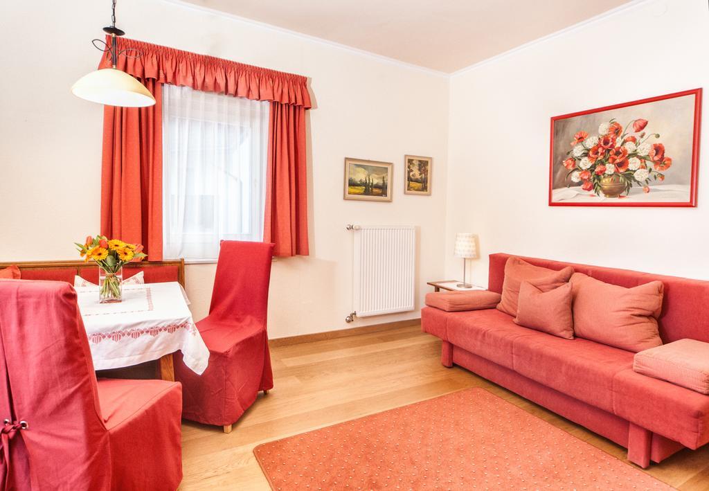 Kraners Alpenhof Bio Bed And Breakfast Pension Weissensee Exterior photo