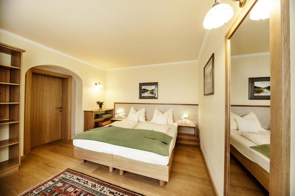 Kraners Alpenhof Bio Bed And Breakfast Pension Weissensee Exterior photo