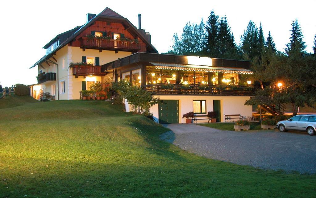 Kraners Alpenhof Bio Bed And Breakfast Pension Weissensee Exterior photo